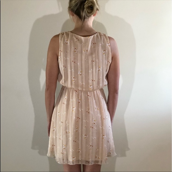 WAYF Floral Sleeveless V-neck Mini Dress - Picture 12 of 12